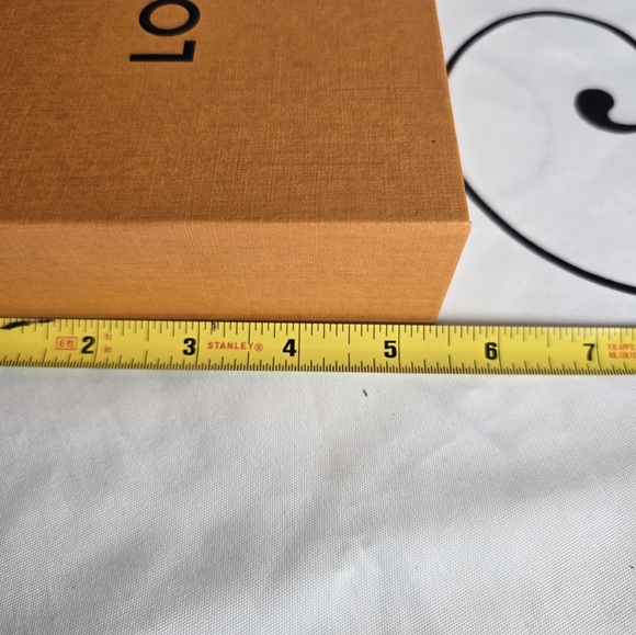 🔥EUC LOUIS VUITTON GIFT BOX - Picture 6 of 7